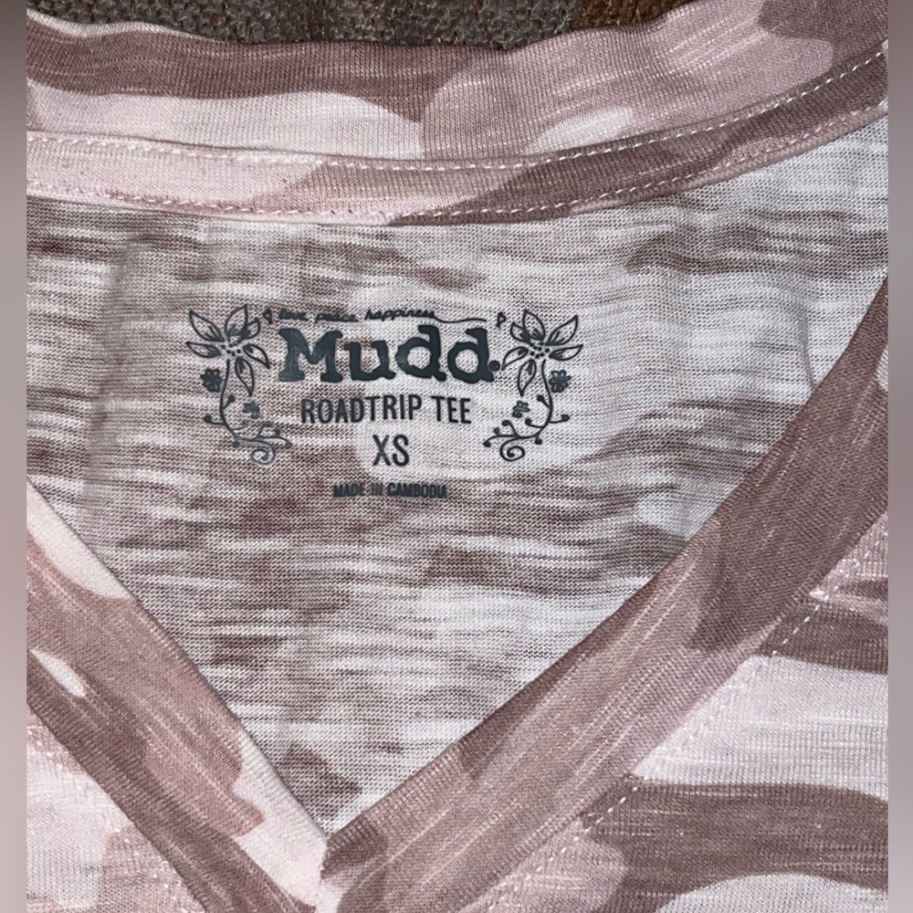 Mudd V-neck Cap Sleeve Tee, XS - Picture 2 of 10